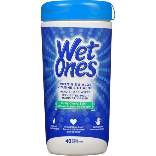 Moist Towelettes with Vitamin E and Aloe