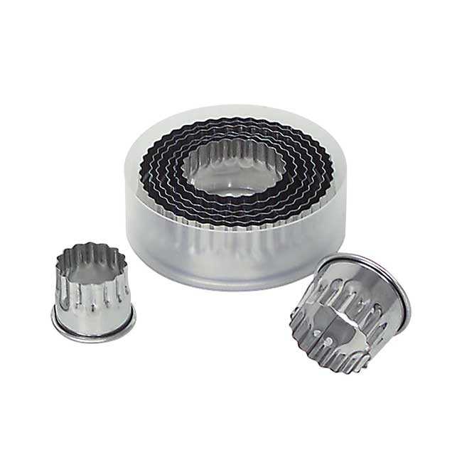 Stainless Steel Fluted 8 Piece Pastry Cutter Set